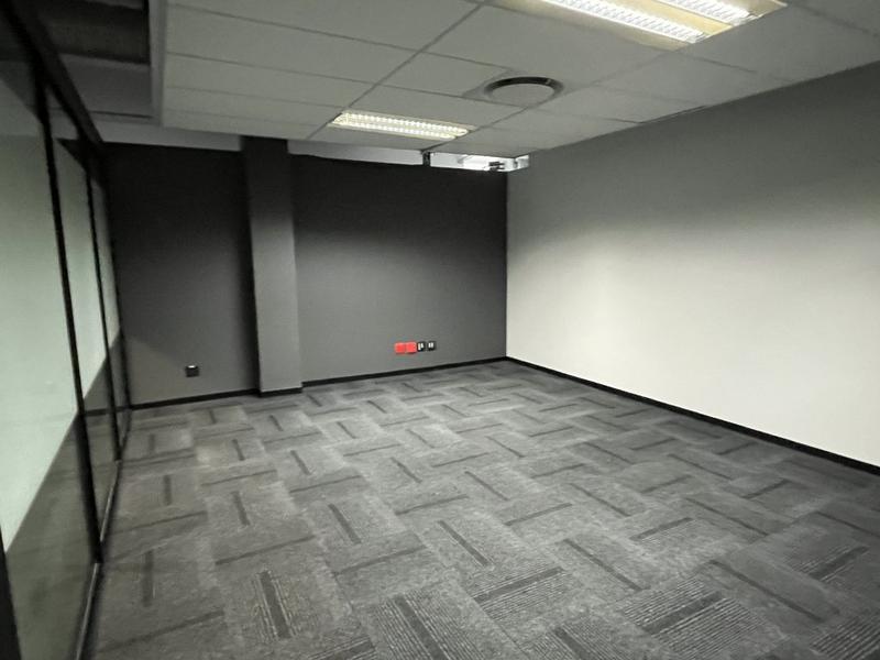 To Let commercial Property for Rent in Paarden Eiland Western Cape